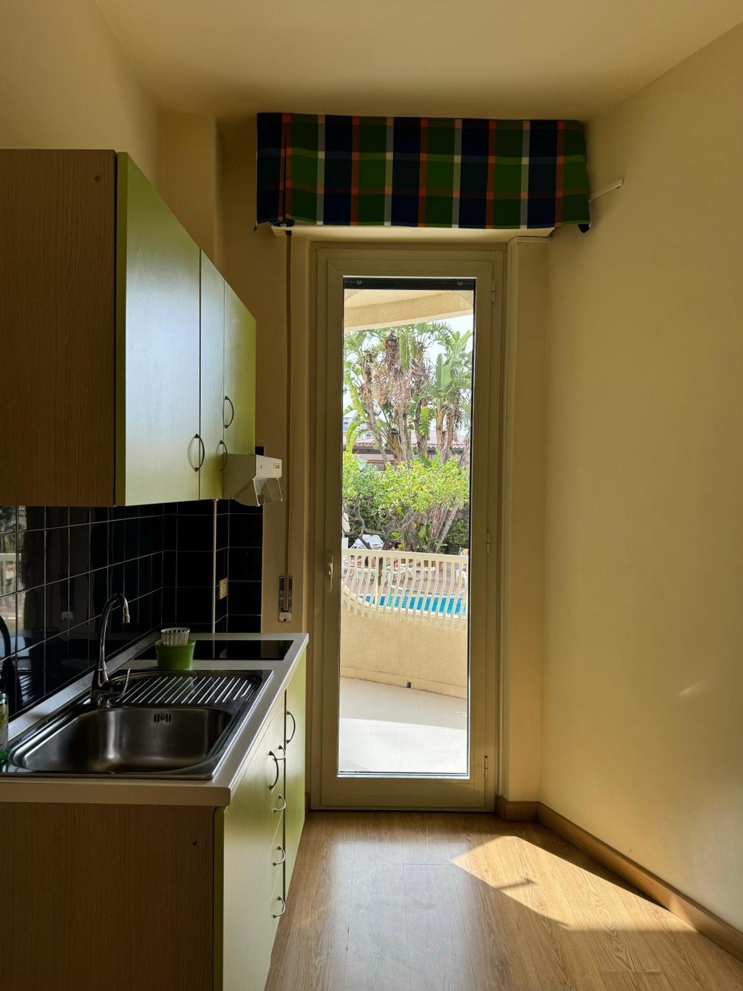Apart-hotel Nettuno *
